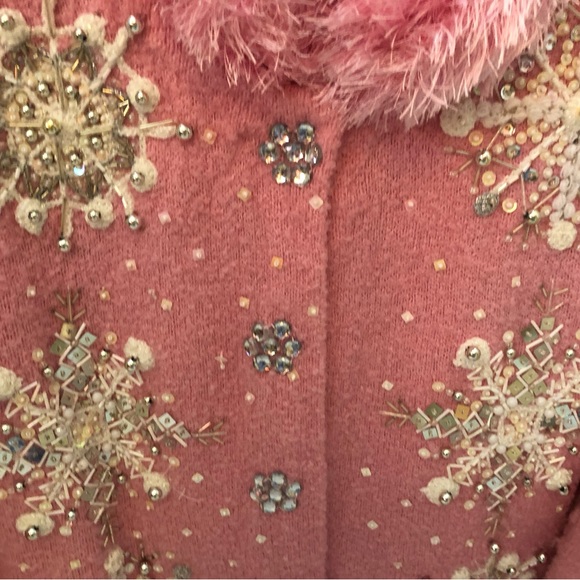 Design Options Winter/Snowflake Sweater - Picture 4 of 6